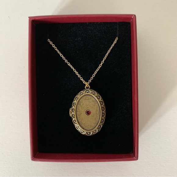 NEW Taylor Swift “We’ll Run” Locket Necklace - Picture 2 of 16